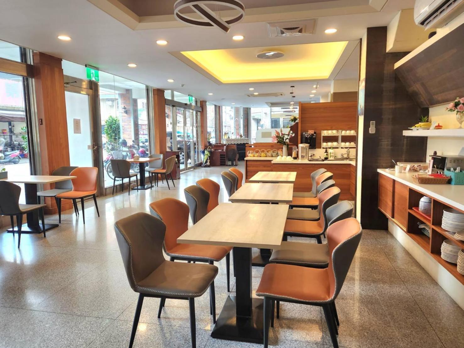 Jia-Jia Business Hotel Luodong Eksteriør billede