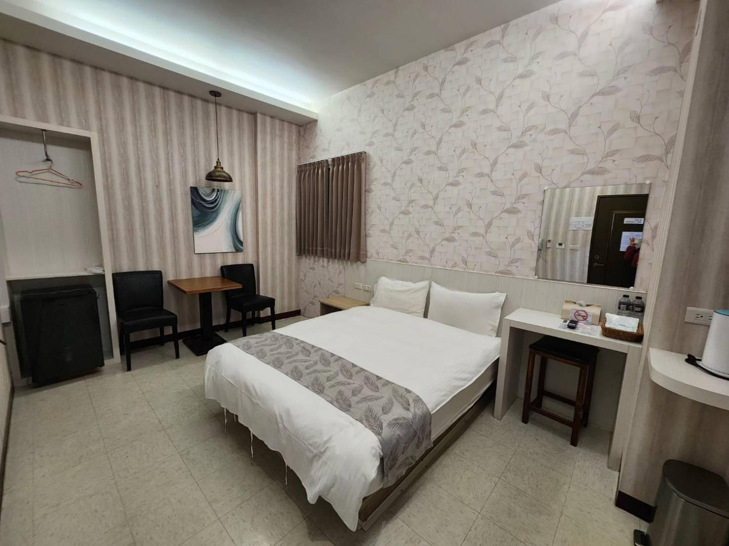 Jia-Jia Business Hotel Luodong Eksteriør billede