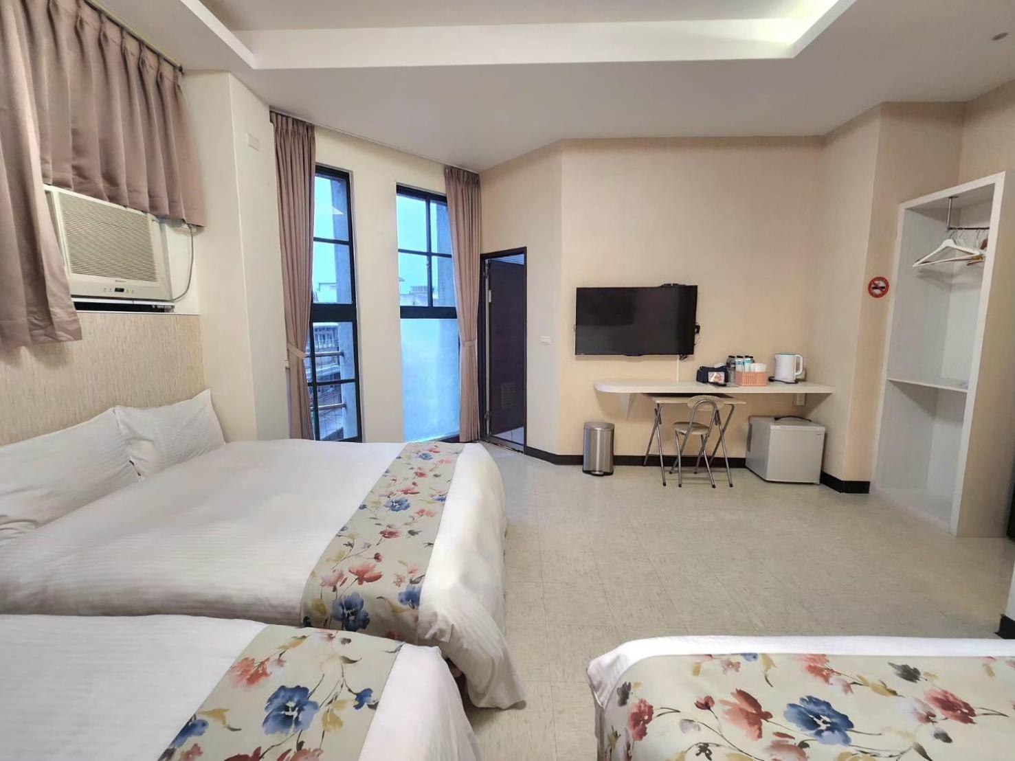 Jia-Jia Business Hotel Luodong Eksteriør billede