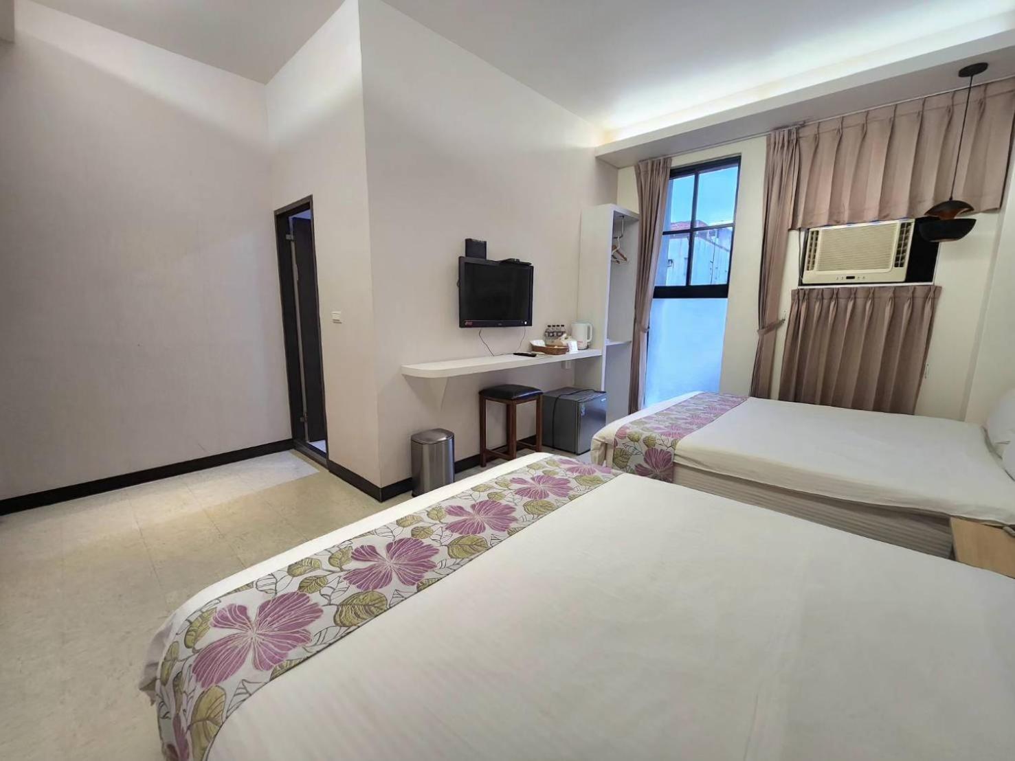Jia-Jia Business Hotel Luodong Eksteriør billede